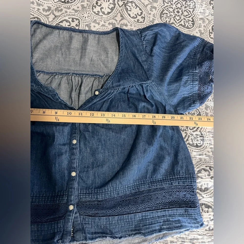 Old Navy Puff Sleeve Oversized Lace-Trimmed Denim Chambray Swing Blouse Small